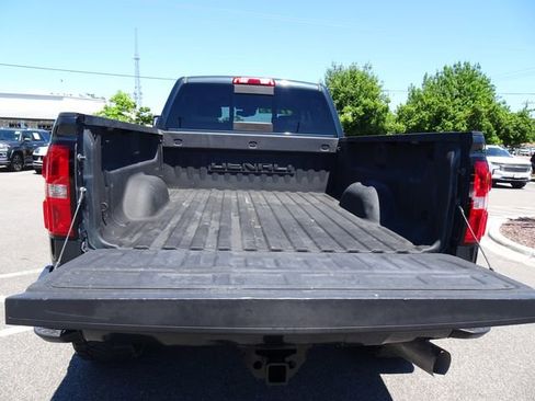 Used 2019 GMC Sierra 2500 Denali w/ Duramax Plus Package AWD/4WD image 31