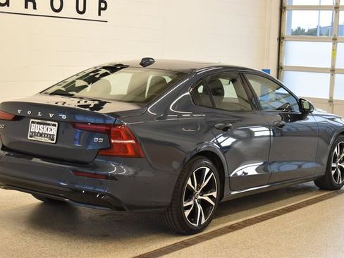 Used 2024 Volvo S60 B5 Core FWD image 4