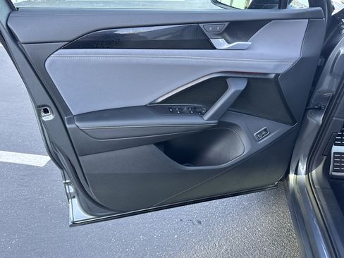 New 2026 Volkswagen Tiguan SE R-Line FWD image 12