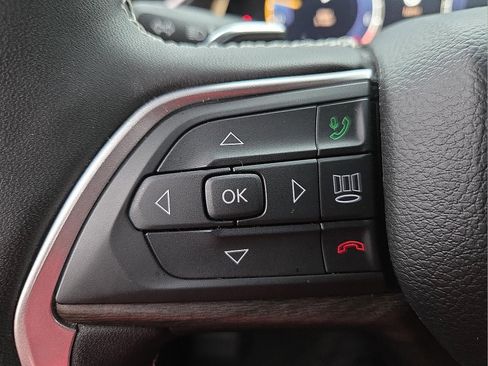 Used 2025 Jeep Grand Cherokee L Limited image 20