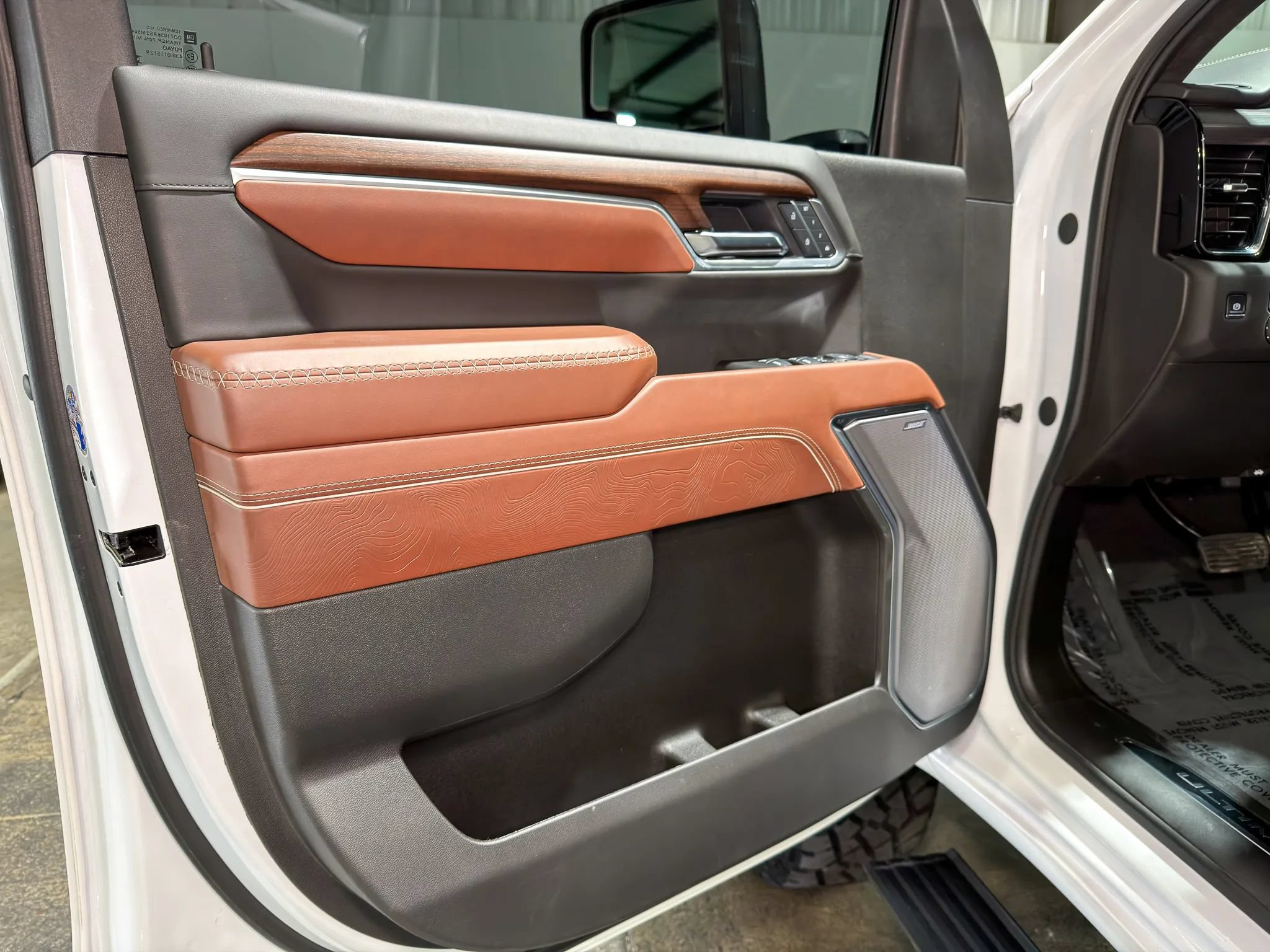 Used 2025 GMC Sierra 3500 Denali Ultimate AWD/4WD image 17