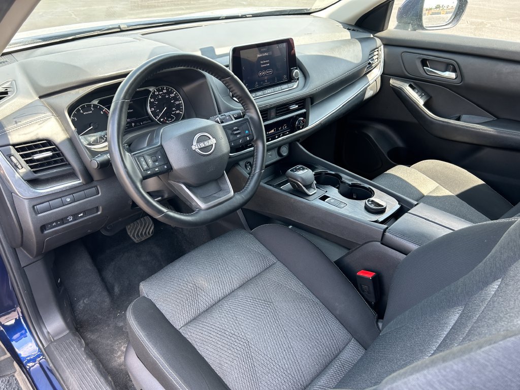 Used 2025 Nissan Rogue SV AWD/4WD image 25