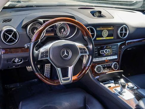Used 2013 Mercedes-Benz SL 550 image 39
