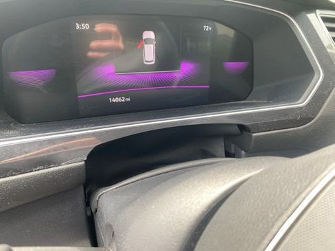 Used 2024 Volkswagen Tiguan SE R-Line image 6