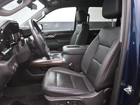 Used 2022 Chevrolet Silverado 1500 LT Trail Boss w/ LT Trail Boss Premium Package AWD/4WD image 18