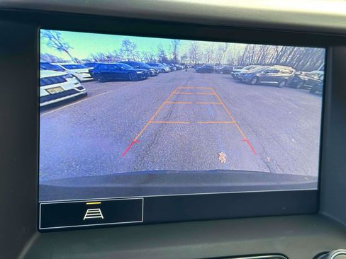 Used 2023 GMC Acadia SLT w/ Elevation Edition image 27