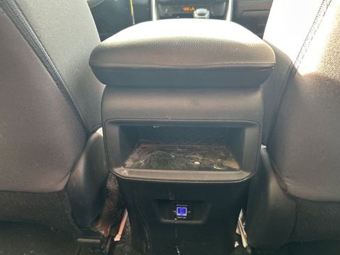 Used 2019 Toyota RAV4 LE image 10