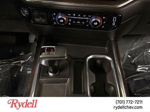 Used 2023 GMC Sierra 1500 SLT w/ SLT Premium Plus Package AWD/4WD image 15