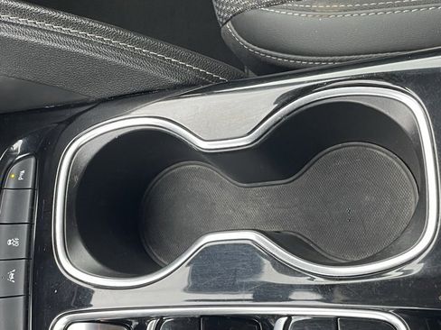 Certified 2022 Buick Envision Preferred w/ Safety Package image 28