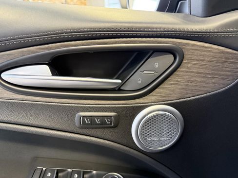Used 2022 Alfa Romeo Stelvio Ti image 36
