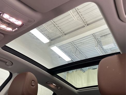 Used 2025 Mercedes-Benz GLE 350 4MATIC image 40