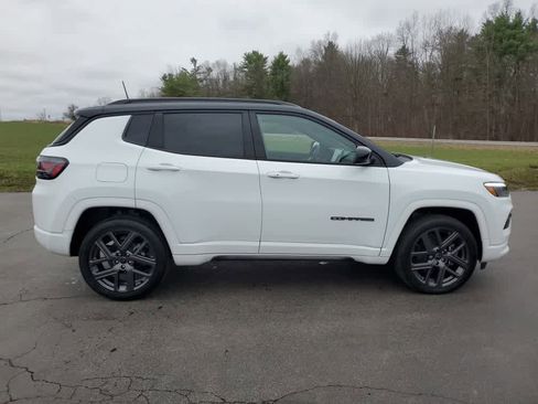 Used 2025 Jeep Compass Limited w/ High Altitude Package image 6