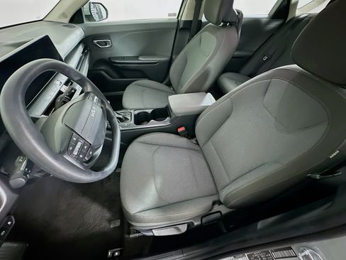 Used 2025 Kia K4 FWD image 13