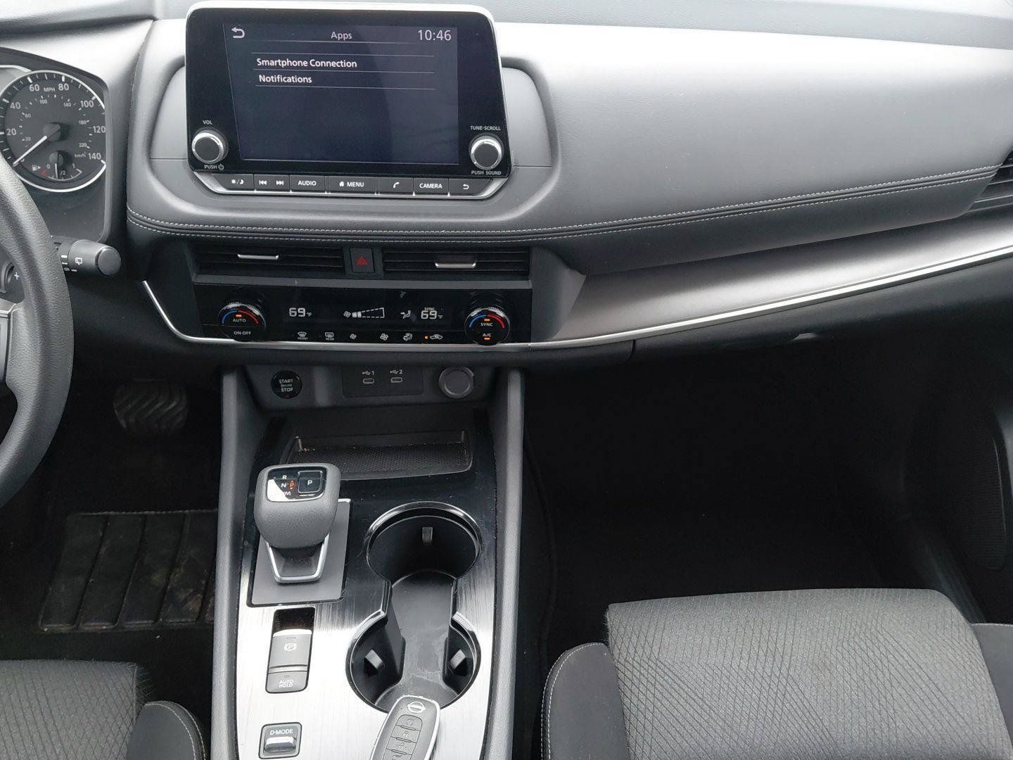 Used 2024 Nissan Rogue SV FWD image 2