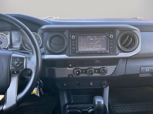 Used 2017 Toyota Tacoma SR5 w/ Tow Package image 13