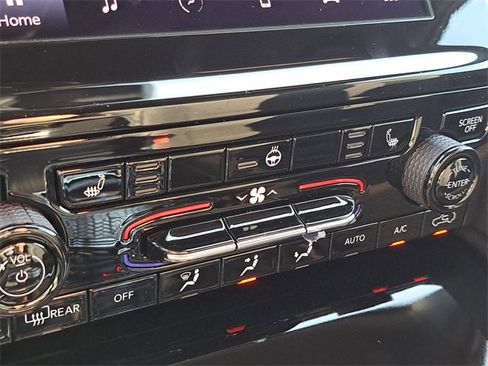 New 2025 Jeep Grand Cherokee L Laredo w/ Luxury Tech Group I image 8