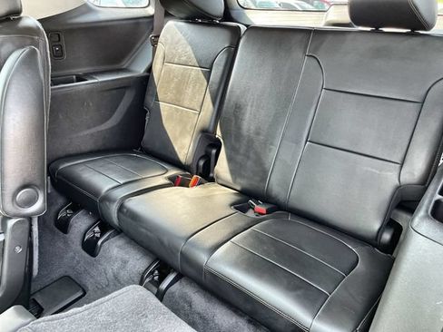 Used 2019 Chevrolet Traverse LT w/ LT Premium Package FWD image 28