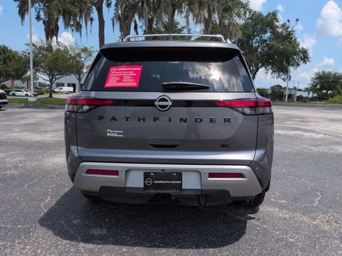 Certified 2024 Nissan Pathfinder SL w/ SL Premium Package FWD image 5