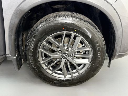 Used 2023 Nissan Rogue S image 32