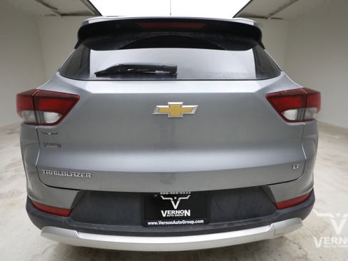 Used 2023 Chevrolet TrailBlazer LT FWD image 3