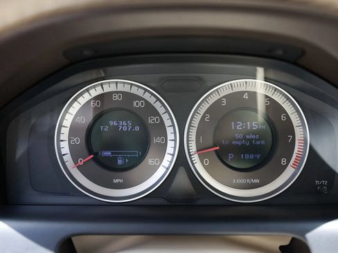 Used 2013 Volvo XC60 3.2 Premier Plus FWD image 32