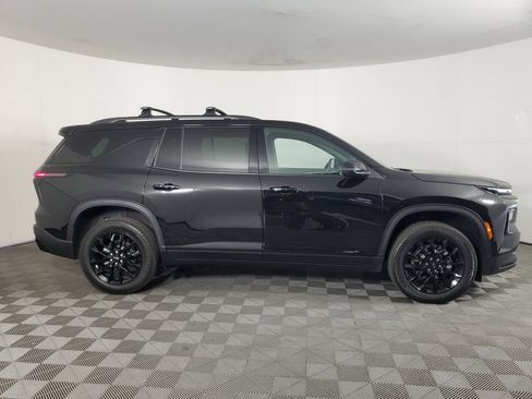 Used 2026 Chevrolet Traverse LT w/ Midnight/Sport Edition FWD image 3
