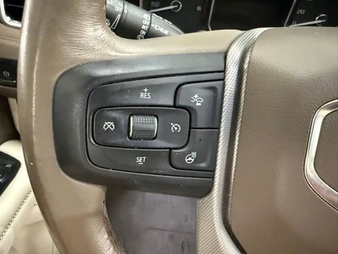 Used 2021 GMC Yukon Denali w/ Denali Premium Package image 19