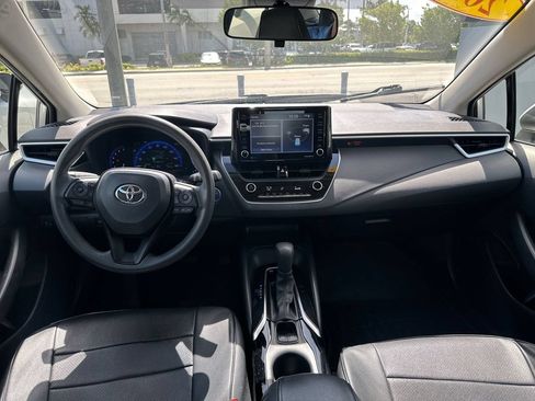 Used 2022 Toyota Corolla LE FWD image 25