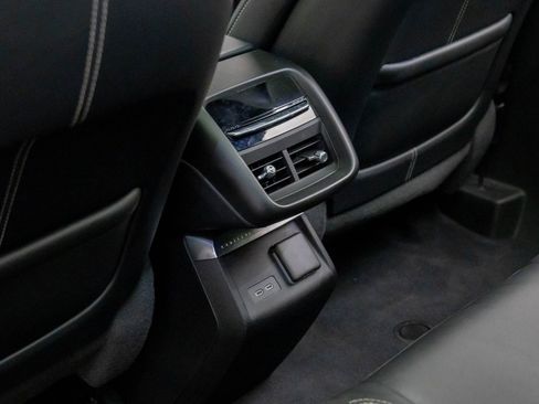 Certified 2024 Cadillac Lyriq Luxury image 21