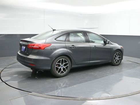 Used 2018 Ford Focus SEL image 5