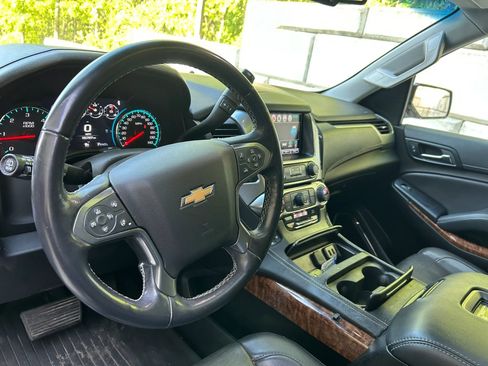 Used 2018 Chevrolet Tahoe Premier AWD/4WD image 3