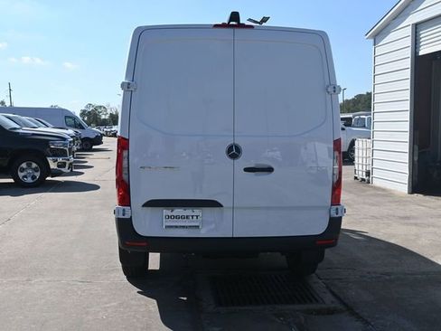 New 2025 Mercedes-Benz Sprinter 2500 image 10