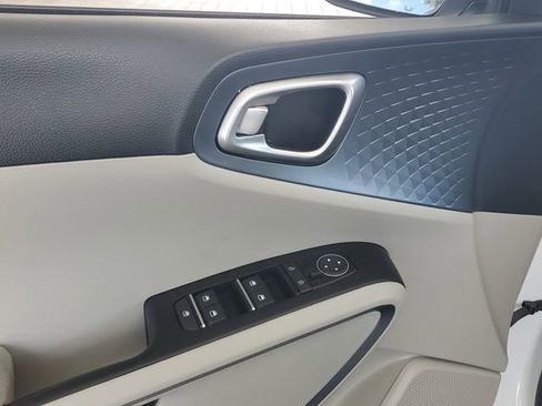 Certified 2023 Kia Soul EX image 18