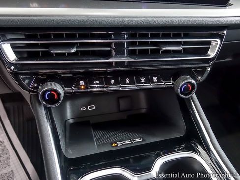 New 2026 Chevrolet Traverse LT w/ Midnight/Sport Edition image 19