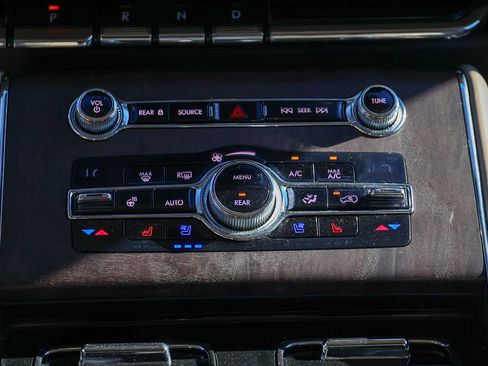 Used 2020 Lincoln Aviator Reserve w/ Elements Package Plus RWD image 10