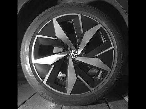 Certified 2023 Volkswagen ID.4 Pro S AWD/4WD image 13
