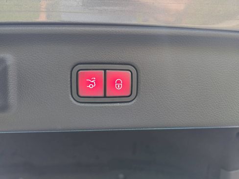 Certified 2023 Mercedes-Benz S 500 4MATIC image 13
