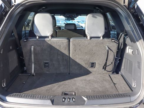 Used 2025 Ford Explorer ST-Line w/ ST-Line Street Pack image 10