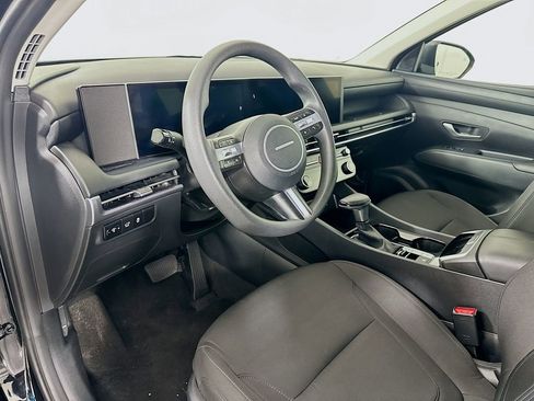 Certified 2025 Hyundai Tucson SEL image 9