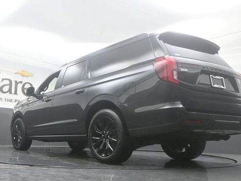 Used 2025 Ford Expedition Max Platinum w/ Stealth Appearance Package AWD/4WD image 5