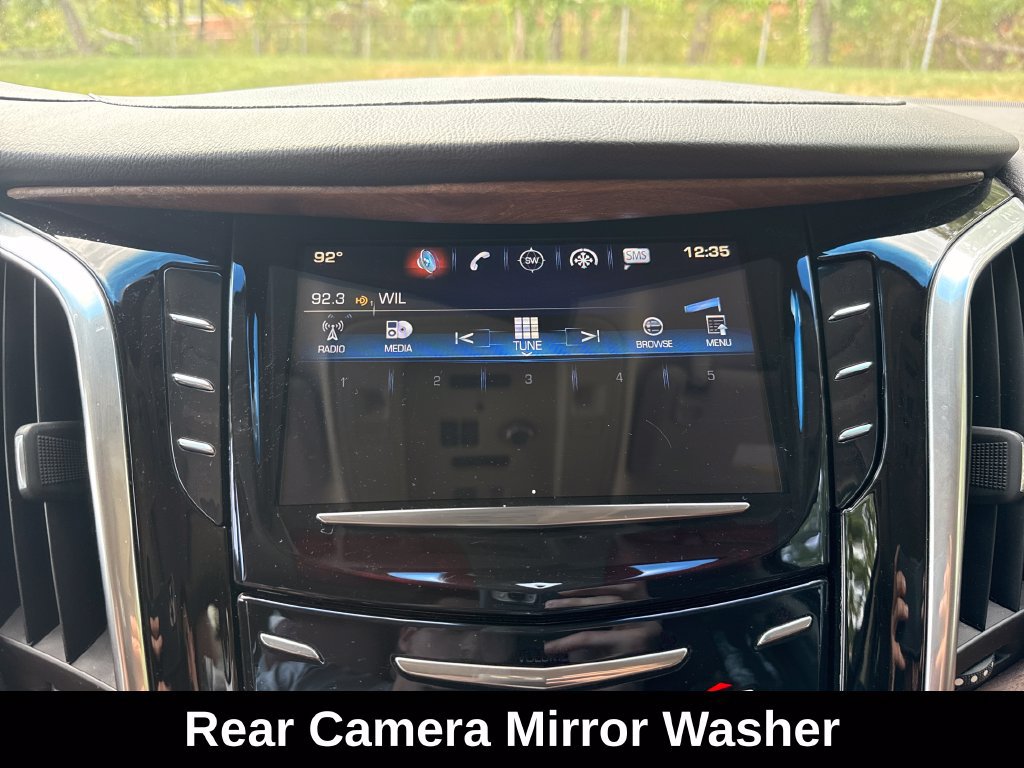 Used 2019 Cadillac Escalade Premium Luxury AWD/4WD image 19