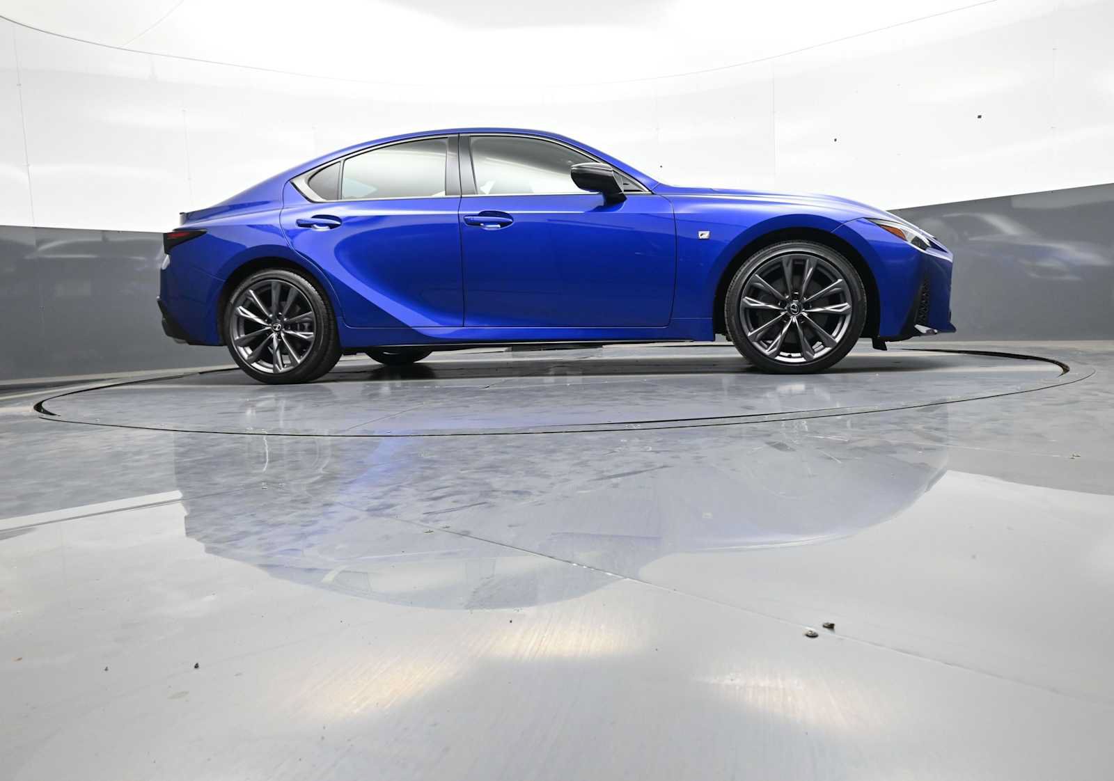Used 2025 Lexus IS 350 F Sport w/ Navigation Package AWD/4WD image 32