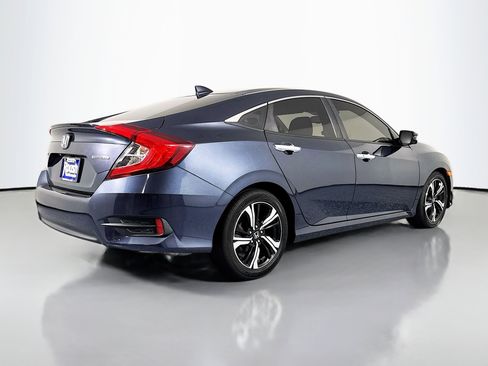Used 2017 Honda Civic Touring image 5