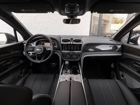 Used 2025 Bentley Bentayga S image 4