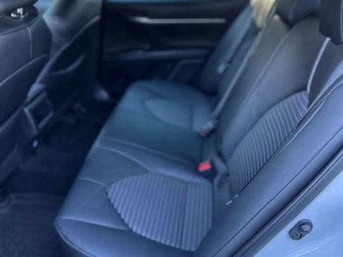 Used 2023 Toyota Camry SE image 11