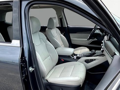 Used 2022 Kia Telluride SX w/ Nightfall Edition Package image 7