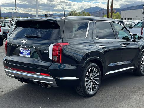 Used 2024 Hyundai Palisade Calligraphy image 5
