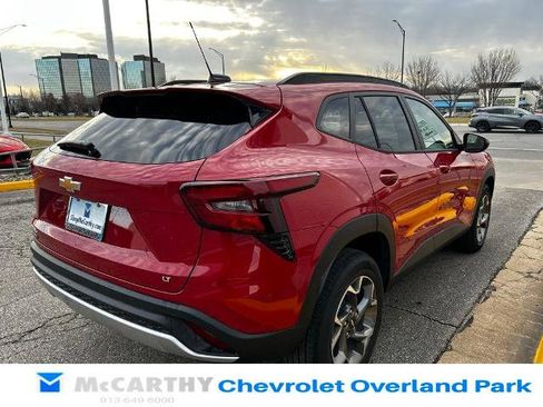 New 2026 Chevrolet Trax LT w/ Sunroof Package image 6