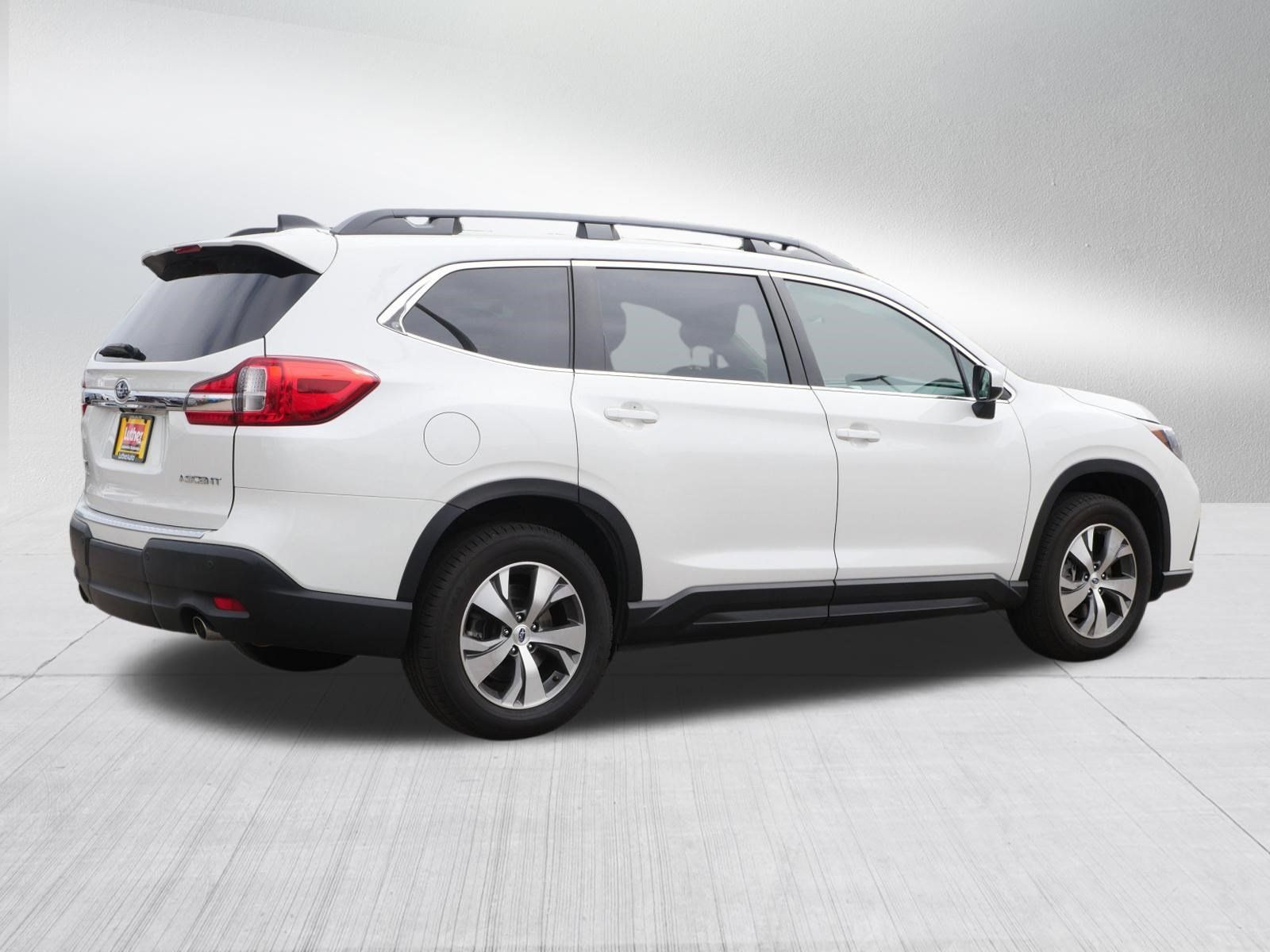 Used 2022 Subaru Ascent Premium w/ Convenience Package AWD/4WD image 7