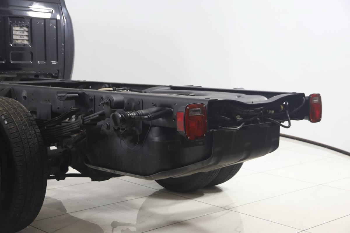 Used 2023 RAM 3500 Tradesman w/ Chrome Appearance Group AWD/4WD image 18